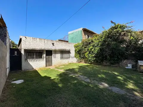 Venta Casa 2 dormitorios | A Reciclar | La Cerámica, Rosario