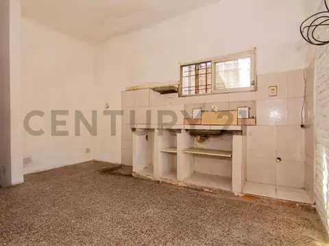 Venta Casa 2 dormitorios | A Reciclar | La Cerámica, Rosario
