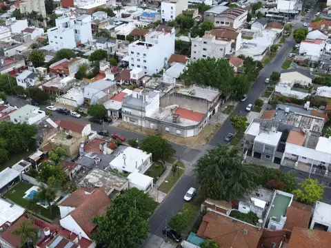 Casa / Terreno a reciclar o demoler 10 x 26