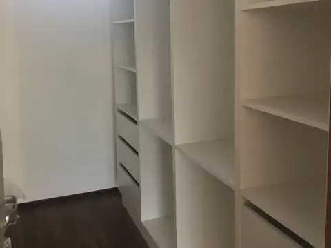 VENTA. Casa 3 dormitorios. Los Quebrachos. Las Martinetas