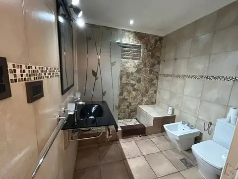 Casa en Venta en Alto Alberdi, USD 110.000