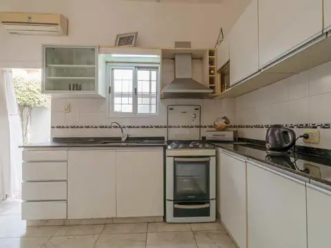 Depto Tipo Casa en Venta en Caseros, USD 200.000