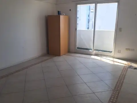 Oficina 3 ambientes con 1 baño