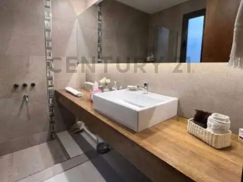 Casa en Venta en Mendoza, USD 270.000