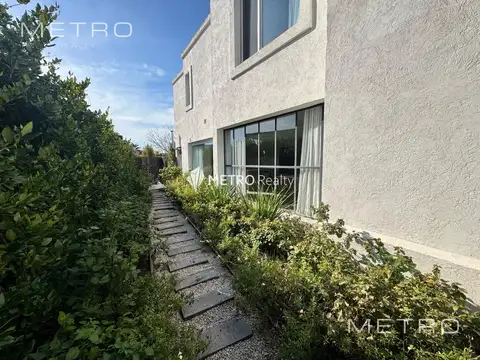 Casa 7 ambientes con 7 baños