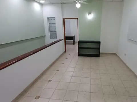Oficina en Alquiler en Presidencia Roque Saenz Peña, $ 700.000