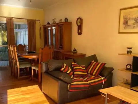 Casa en Venta en Olivos Maipu/Uzal, USD 210.000