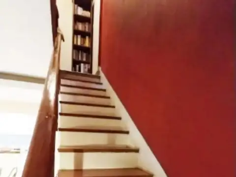 Depto Tipo Casa en Venta 50 años