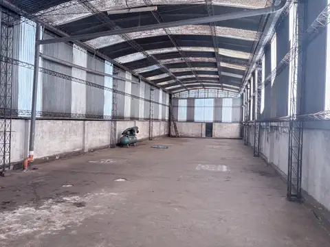 Depósito en Piñeyro