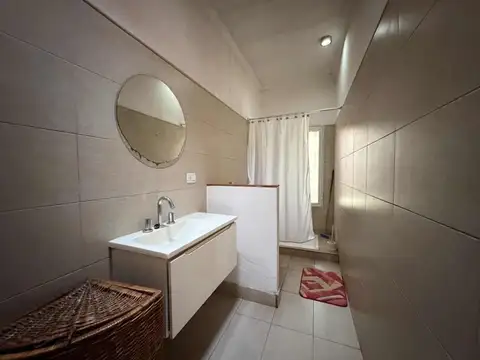 CASA EN VENTA 1 DORMITORIO + LOCAL + PATIO