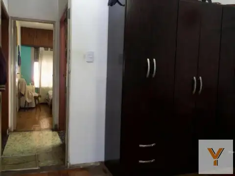 Casa multifamiliar en venta - 2 Dormitorios 1 Baño - Caseros