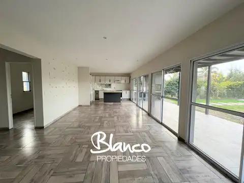 Casa en Venta en Pilar Del Este, USD 169.000
