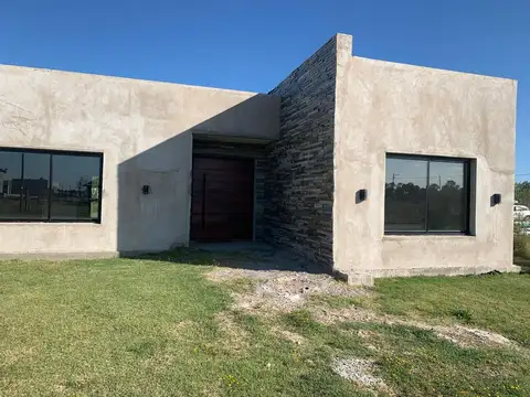 Hermosa Casa en Lote propio - Las Perdices - San Vicente