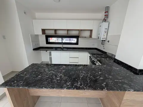 Depto Tipo Casa en Alquiler en Solares de Manatiales, USD 1.000