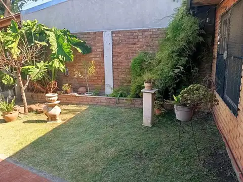 VENTA CASA 4 AMB CLAYPOLE  APTO CREDITO