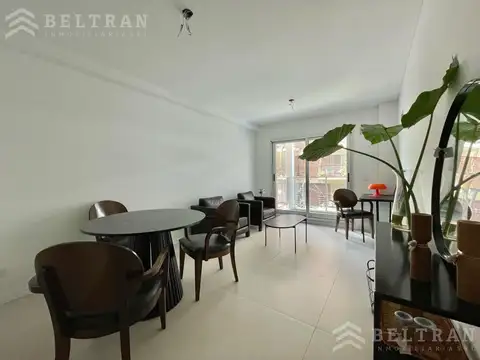 San Juan al 505. Balcón al frente.