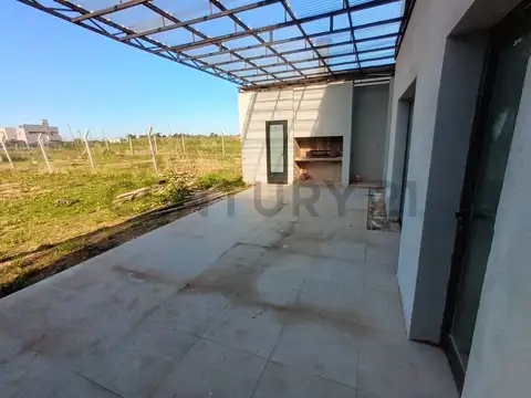 Casa 7 ambientes con 3 baños