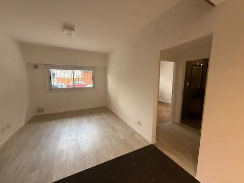 ALQUILER DEPARTAMENTO 3 AMBIENTES CON PATIO EN FLORESTA. TOTALMENTE RECICLADO COMO NUEVO!