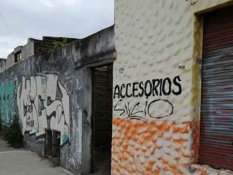 Casa 5 ambientes con 2 baños