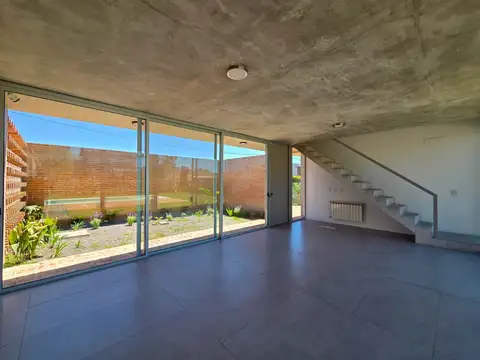 Casa en Alquiler de 3 dormitorios