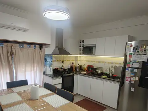 Departamento en Venta en Luis Guillon, USD 165.000