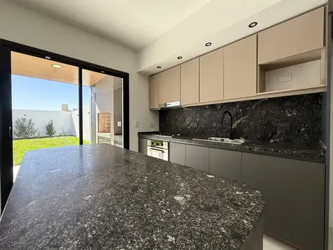Casa en Venta en Terrazas De Manantiales, USD 239.000