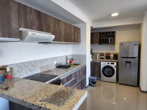 Departamento 6 ambientes con 2 baños