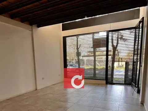 Local en Alquiler en Manuel B Gonnet, $ 980.000