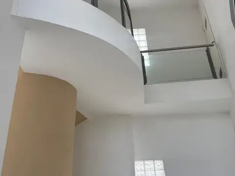Edificio Comercial en Venta en Pilar