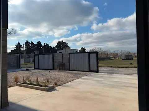 Galpon en Venta en Luján, USD 349.900