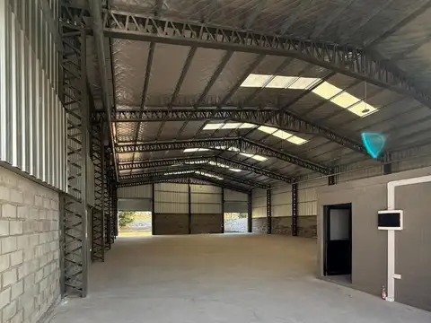 VENTA GALPON EN LUJÁN