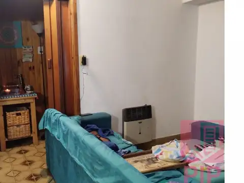 Casa 6 ambientes con 2 baños