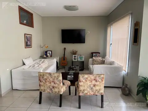 Casa en Alquiler en La Horqueta, USD 2.900