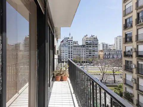 Departamento 5 ambientes con 3 baños