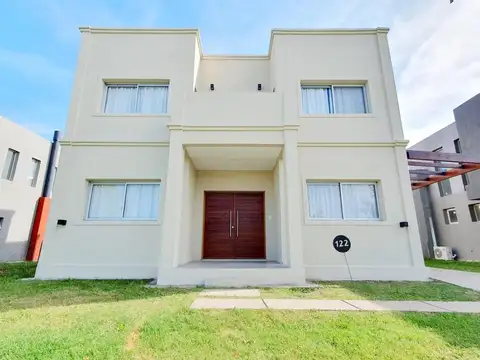 Casa en Alquiler de 3 dormitorios