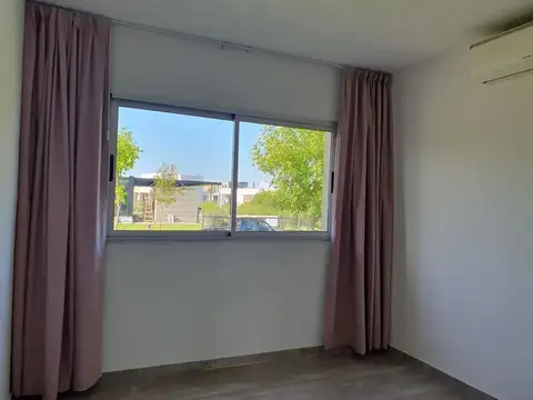 Casa en Alquiler en Puertos - Araucarias, USD 1.800