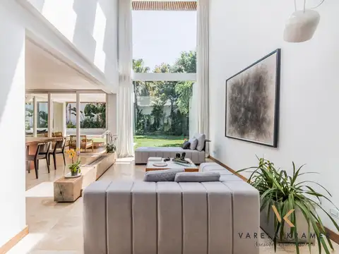 Casa 5 ambientes con 3 baños