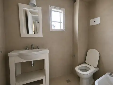Depto Tipo Casa 3 ambientes con 2 baños