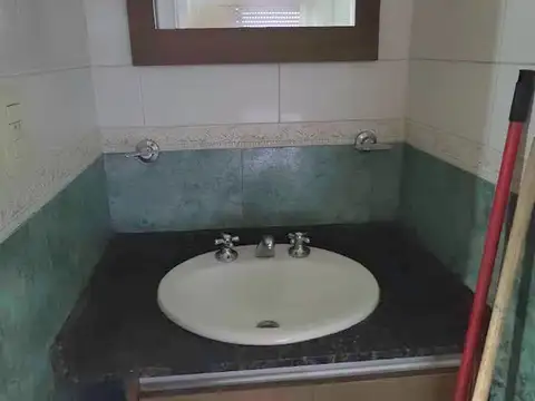 Alquiler depto 2 amb con patio y balcón