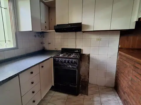 Depto Tipo Casa 4 ambientes con 1 baño