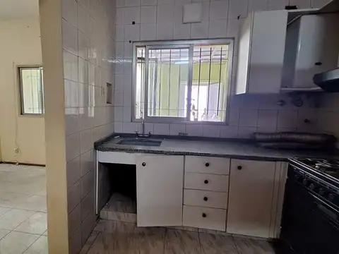 VENTA CASA PASILLO 3 DORMITORIOS CON PATIO EN PB