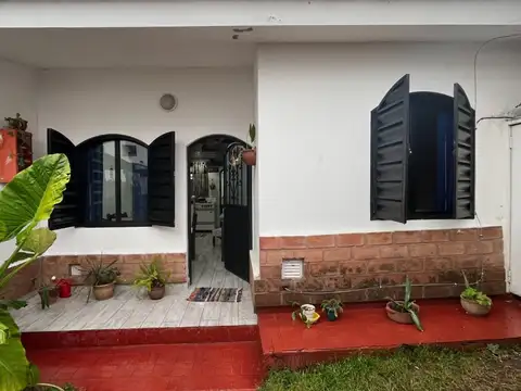 VENTA PH 2 DORMITORIOS COCHERA PATIO CARLOS PAZ
