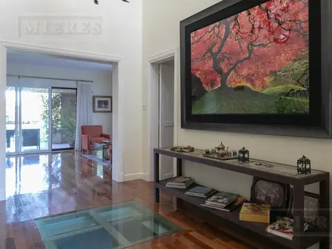 Importante casa en venta de 1230m² en  Altos De Pilar