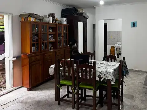 Casa 3 ambientes con 1 baño