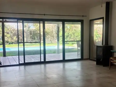 Casa en Venta en Loma Verde, USD 228.000