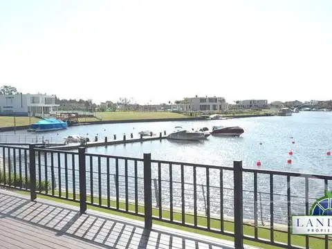 Terreno en Venta en Albanueva, USD 2.000.000