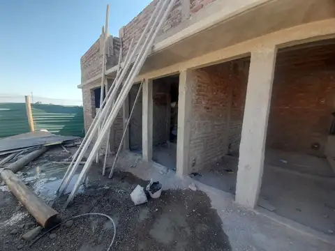 Casa 4 ambientes con 1 baño