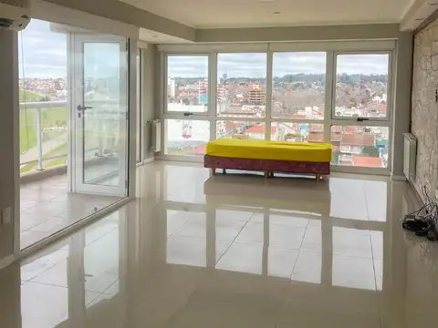 VENTA SEMI PISO EN PUNTA MOGOTES DE CATEGORIA!