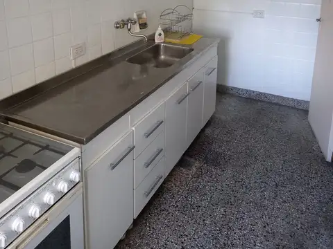 Adolfo Alsina 2000, Piso 7