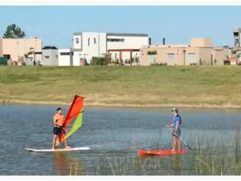Casa En Construcción De 3 Dormitorios + Escritorio
